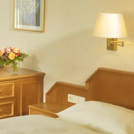 Hotel Loesch Pfaelzer Hof Römerberg